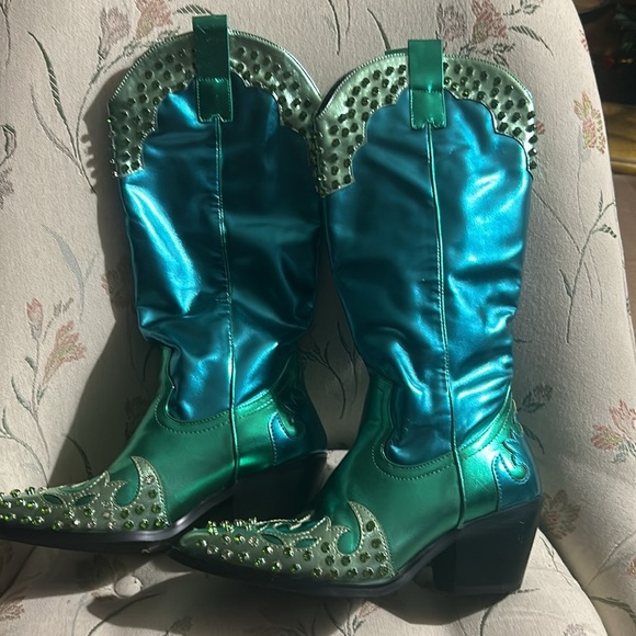 Azalea Wang Knox Metallic Cowboy Boot - Picture 3 of 7